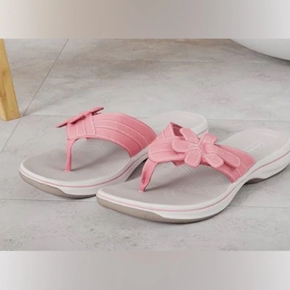 EUC Clarks unisex-adult Brinkley Bright Floral Coral Sandals